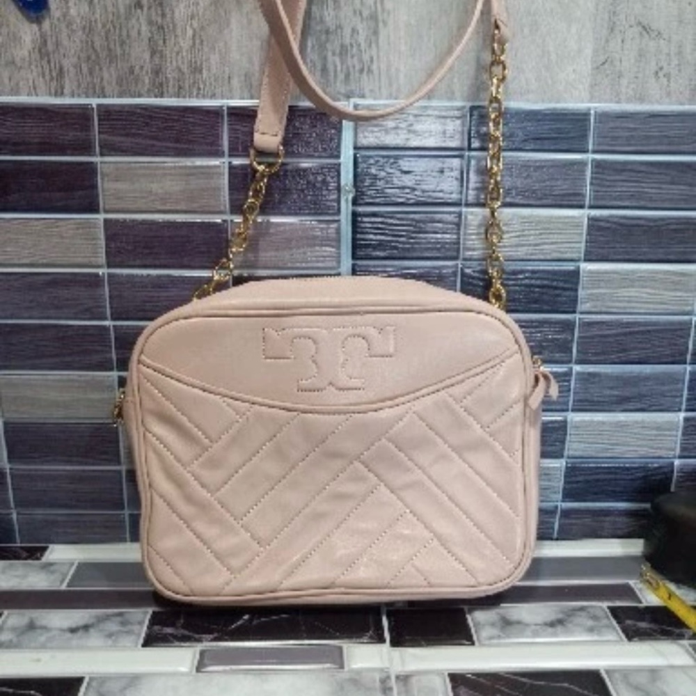Tory Burch Elegant Pink Quilted Shoulder Bag - Picture 1 of 5